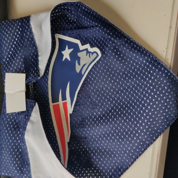 New England Patriots Dog Bandana - Picture 4 of 4